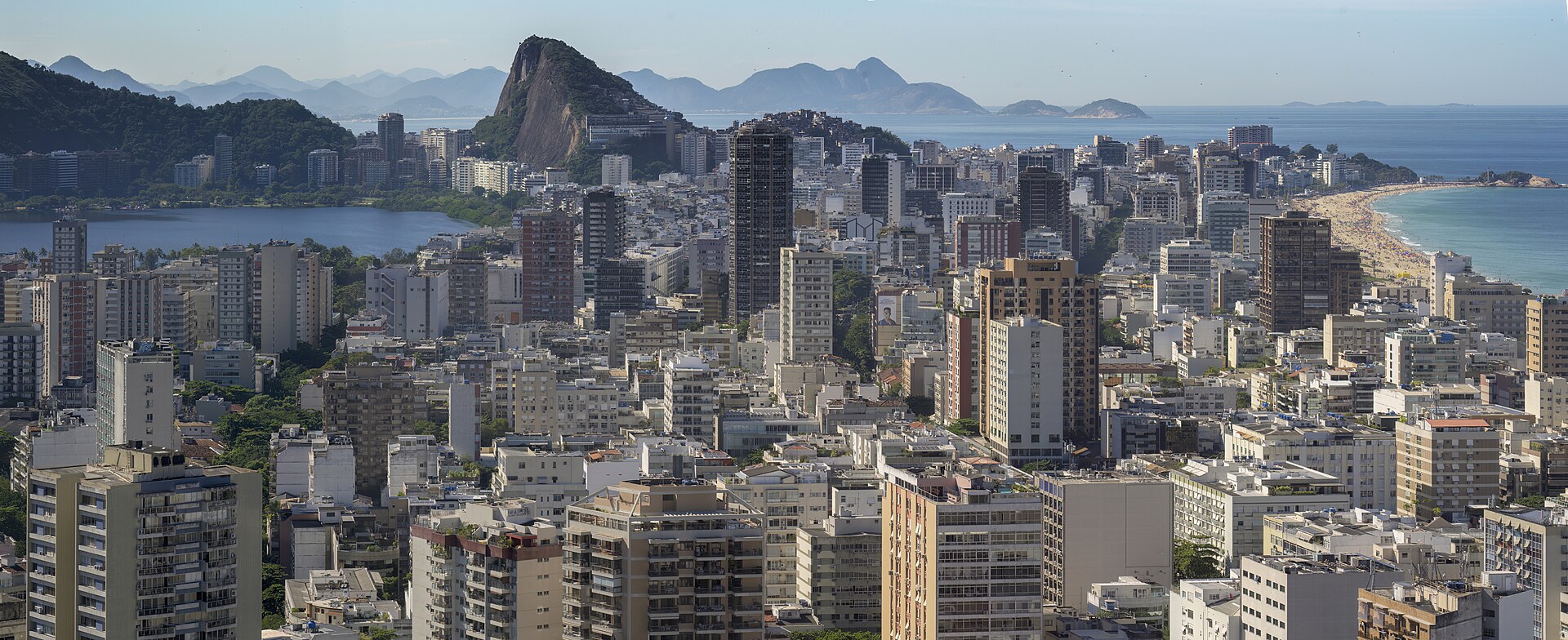 Río de Janeiro, entre montañas, ciudad y mar